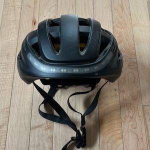 Lumos MIPS kickstart helmet